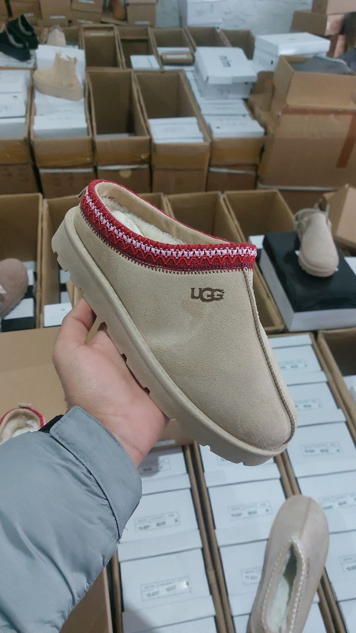 AAA Quality Uggs - Image 4